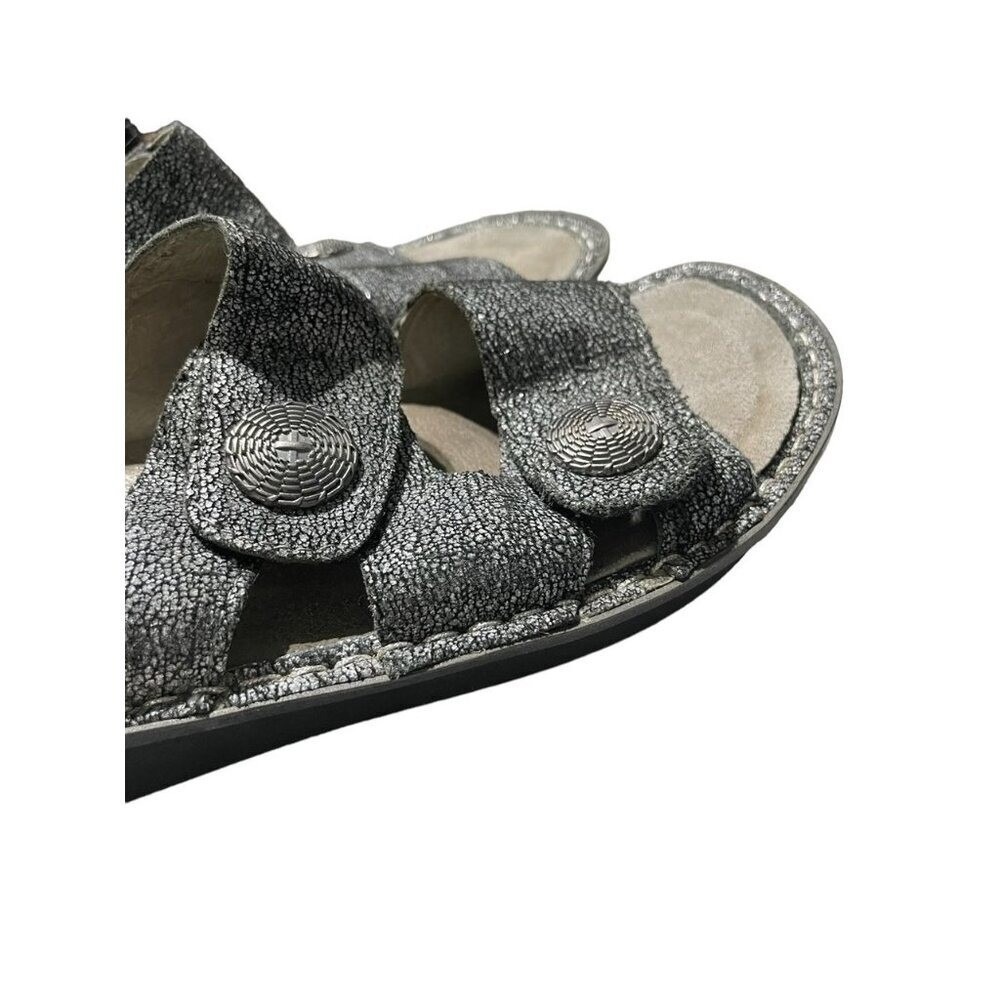 Alegria by PG Lite Womens Metallic Pewter Leather Slide Sandals Medallion 39 - Picture 3 of 6
